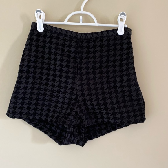 American Apparel Black Houndstooth Tap Shorts - Picture 8 of 8